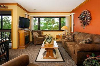 The Pointe Hotel And Suites Миноккуа Экстерьер фото