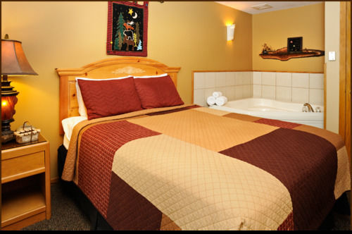 The Pointe Hotel And Suites Миноккуа Экстерьер фото